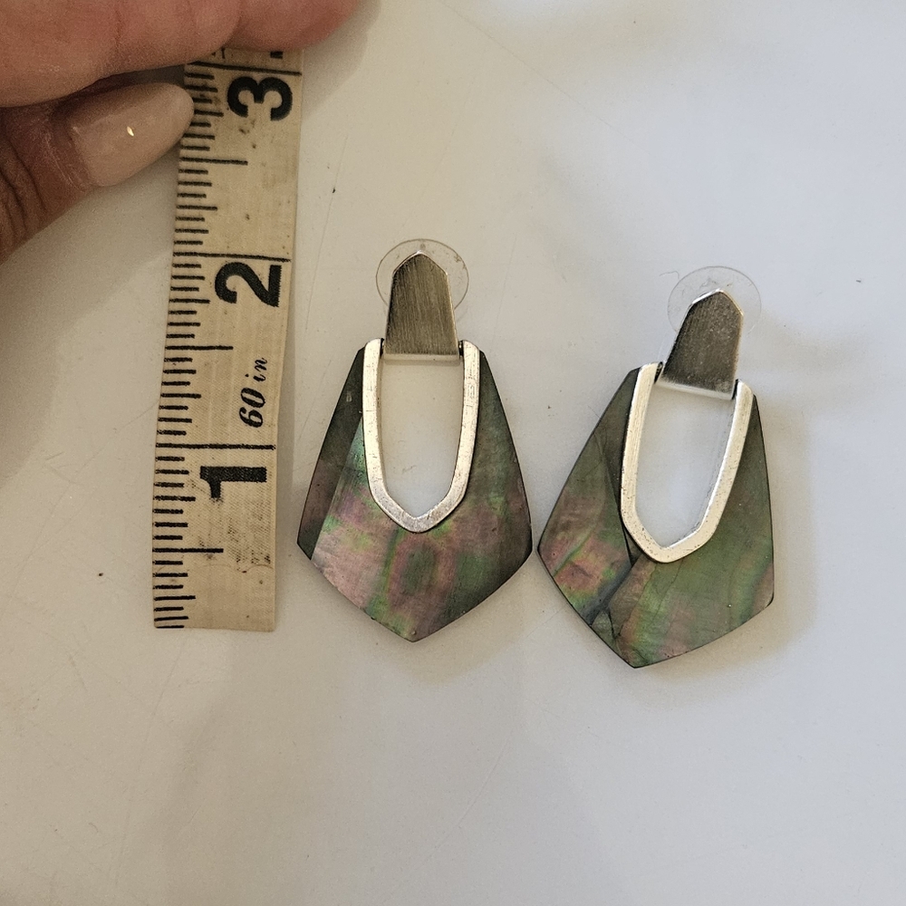 Kendra Scott Mother Of Pearl Earrings - Picture 3 of 3